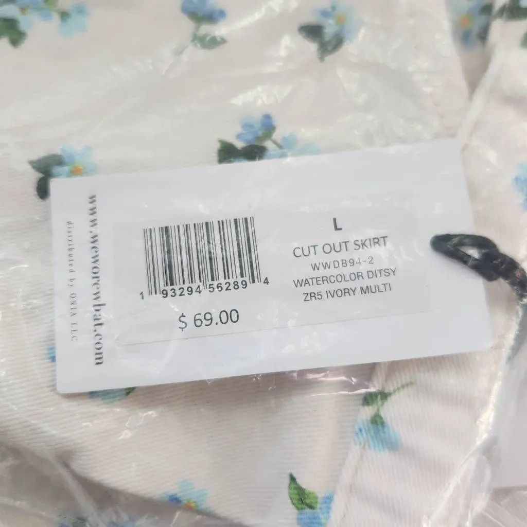 WeWoreWhat Blue Floral Cut Out Denim Mini Skirt NWT Size Large Floral Jean Skirt - Image 9