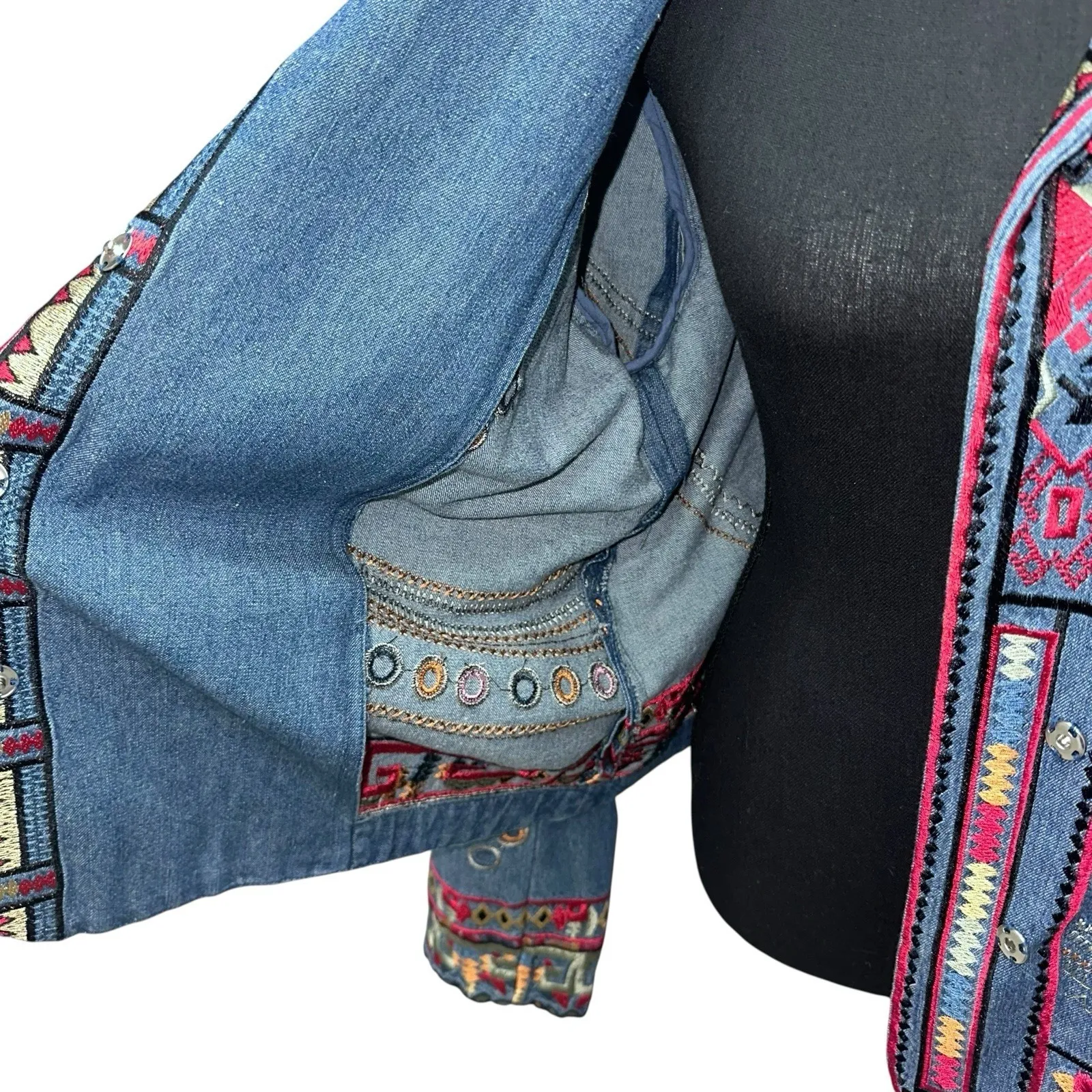 Vintage Coldwater Creek‎ Aztec Embroidered Denim Jacket Snap Closure Size Large - Image 7
