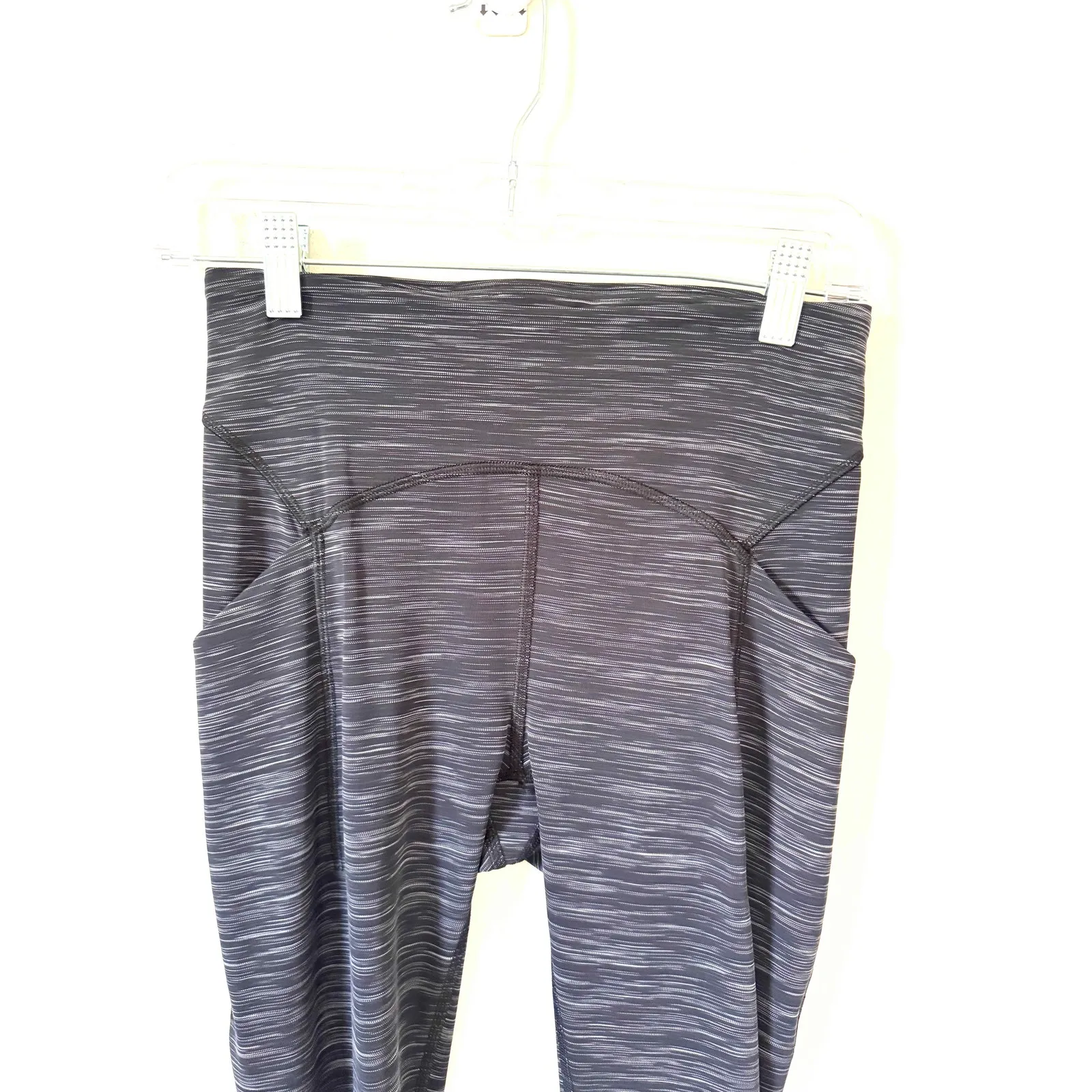 Lululemon 33" Smooth Yoga Running Workout Leggings Black Gray White Size 6 - Image 3