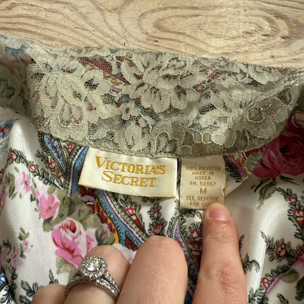 Victoria’s Secret Gold Label Floral Paisley Pajama Set size M - Image 2