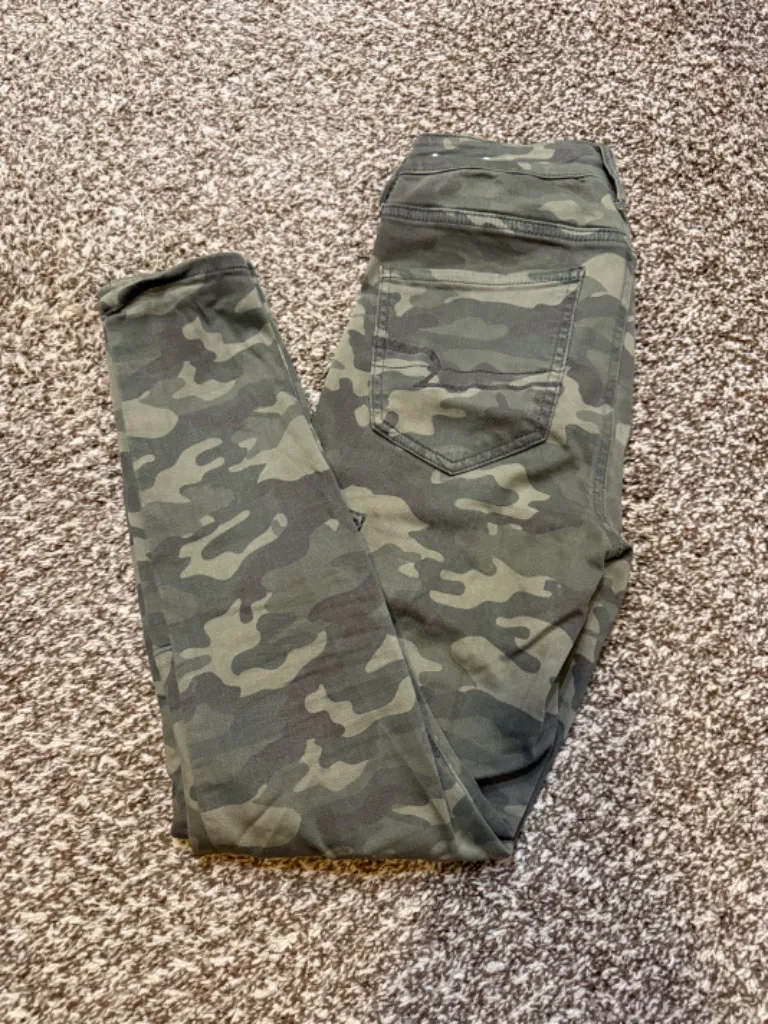 American Eagle Super High-Rise Jegging Crop Jeans - Image 4