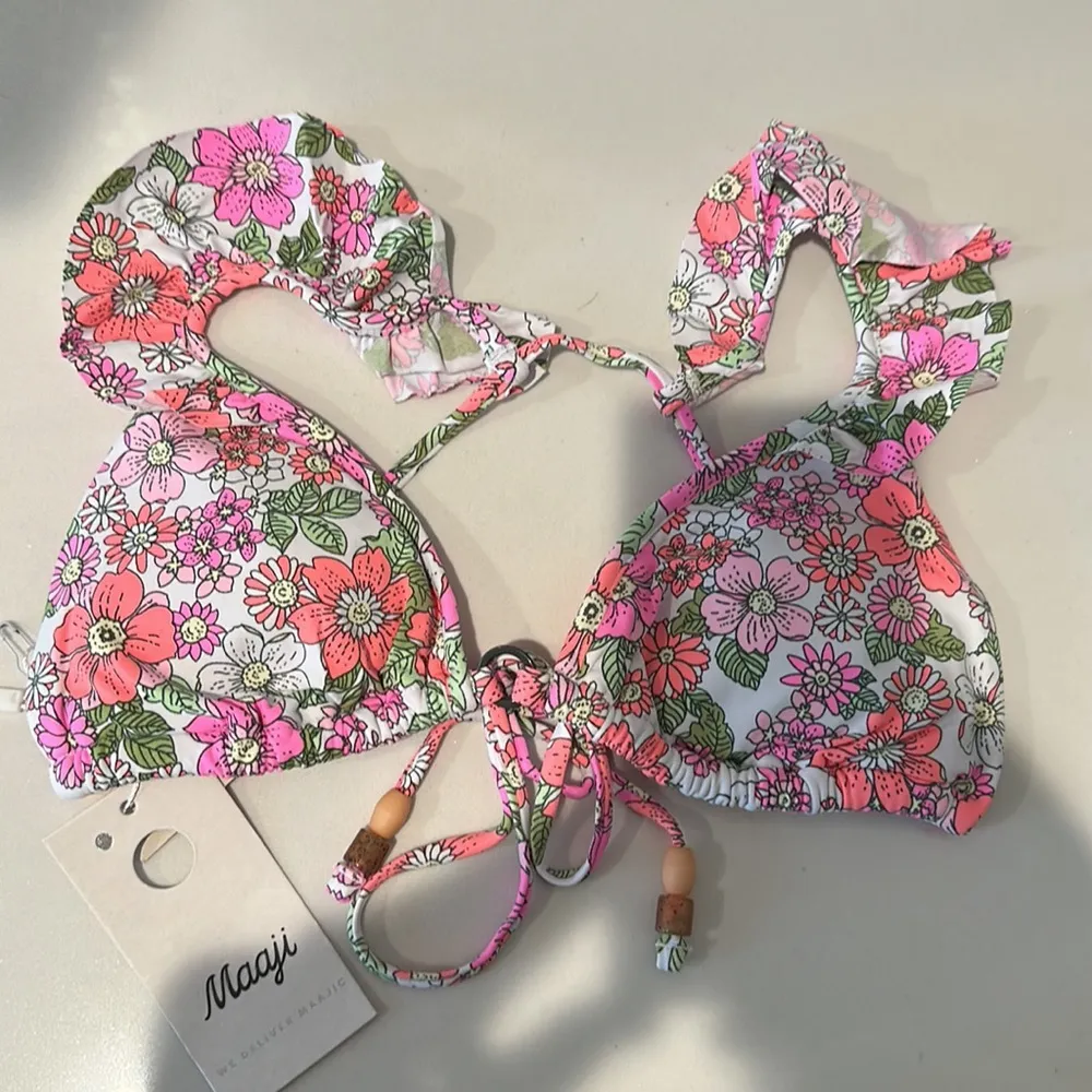 Maaji Flower Power Pirouette Sliding Triangle Pink Ruffle Bikini Top Medium NEW - Image 4