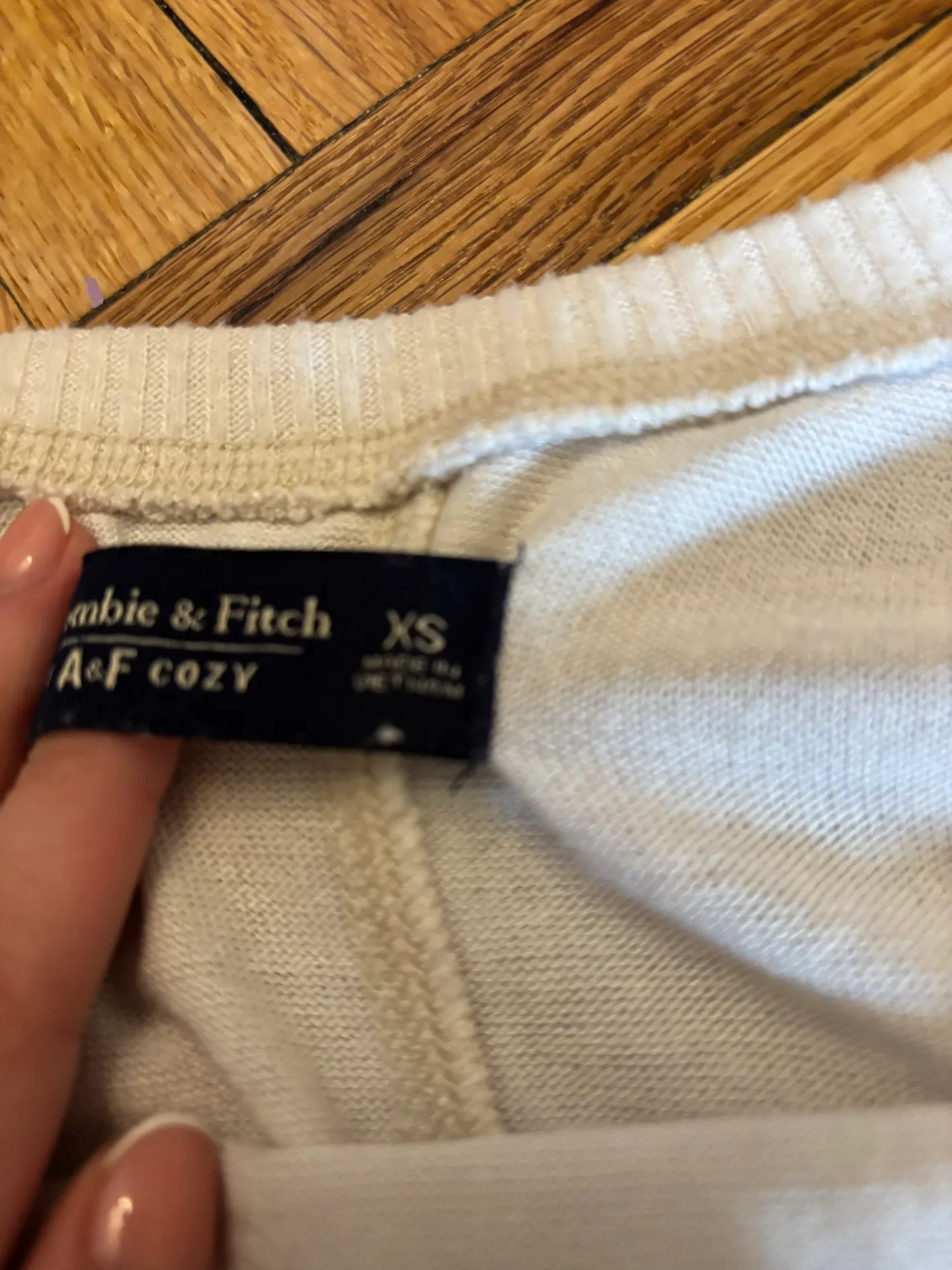 White Sweater - Image 5