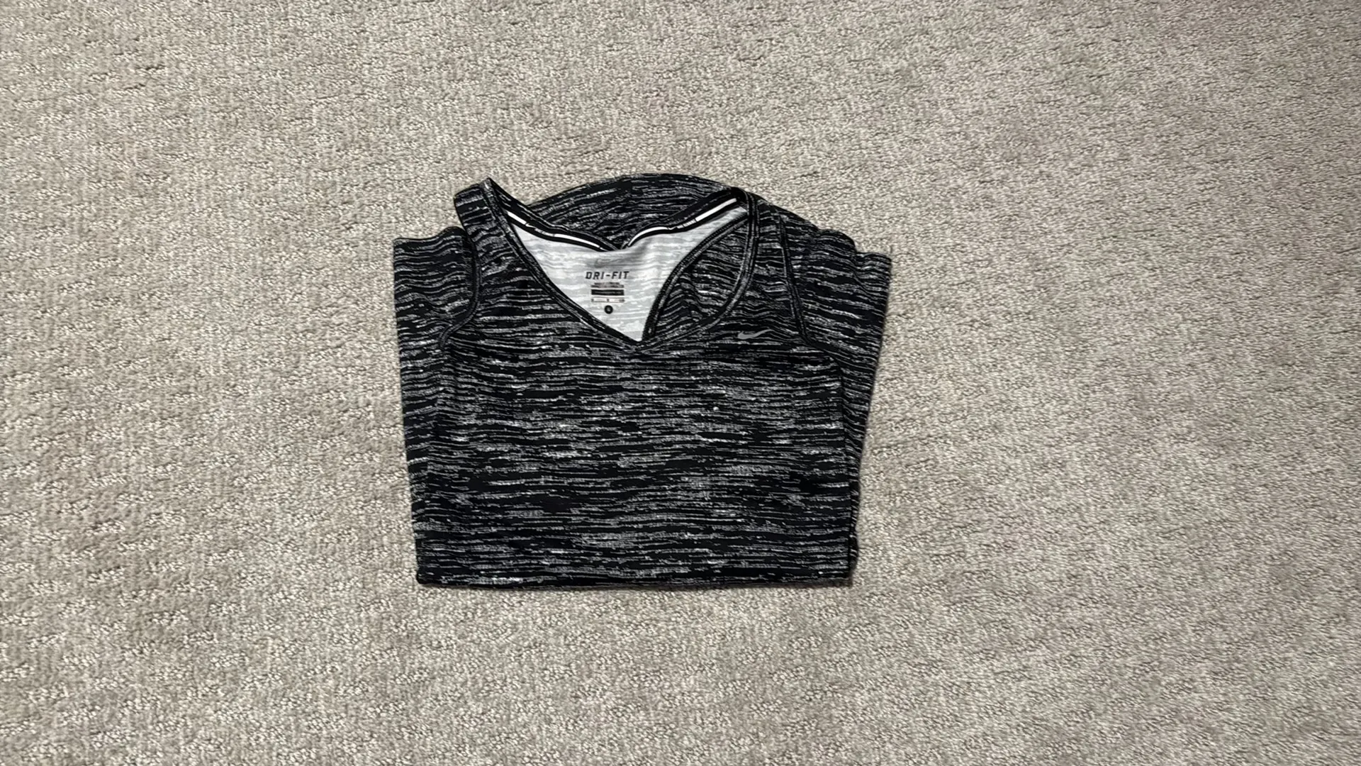 Nike Dri-Fit Women’s Tank Top Racerback Small - Image 2