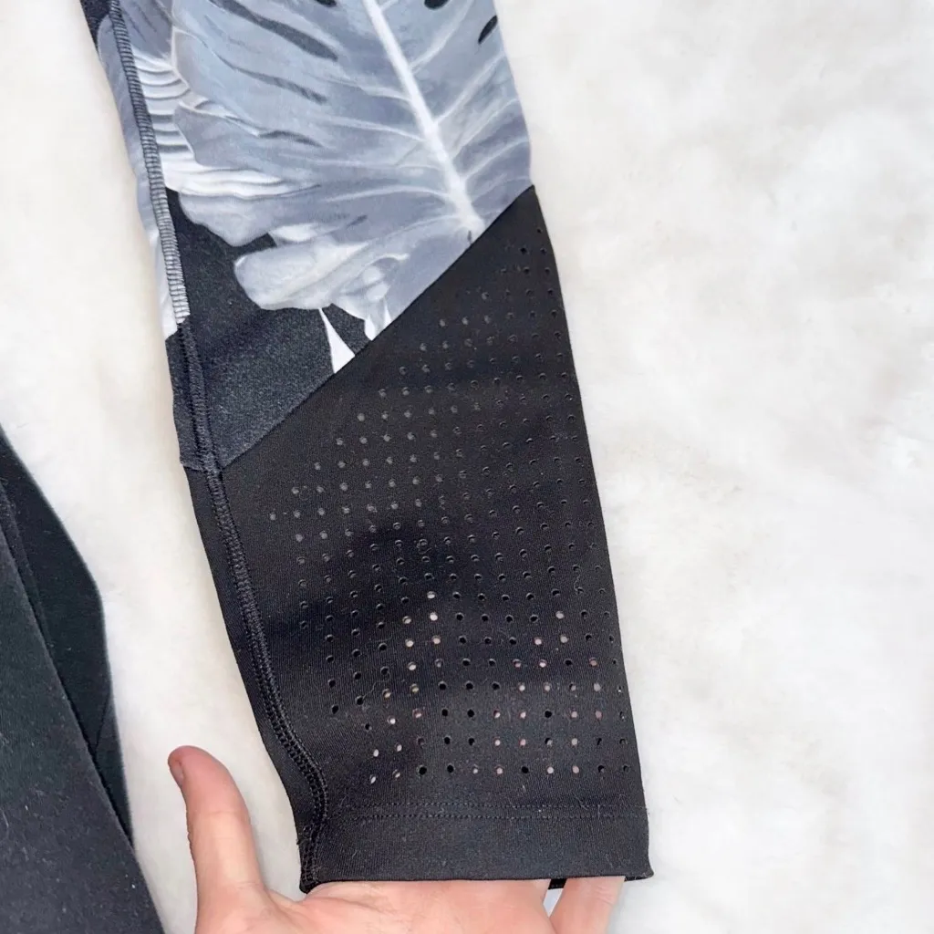 VS PINK Ultimate Palm Tree Tropical High Waist Ankle Leggings! - Image 3