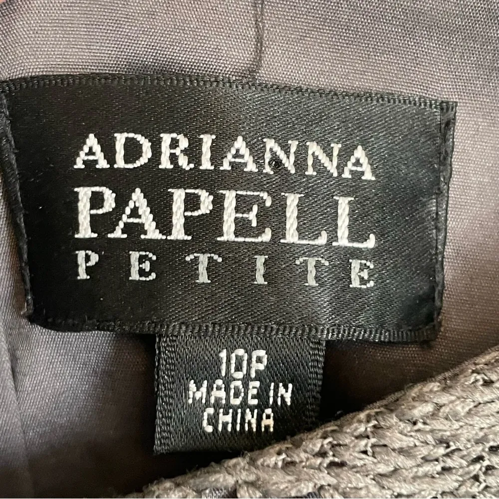 Adrianna Papell Gray Crochet/Lace Short Sleeve Lined Sheath Dress Size 10P - Image 2