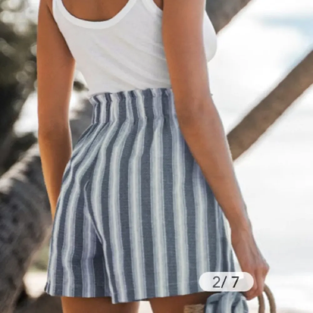 Cupshe Blue Striped Paperbag High Waisted Shorts Size XL - Image 2