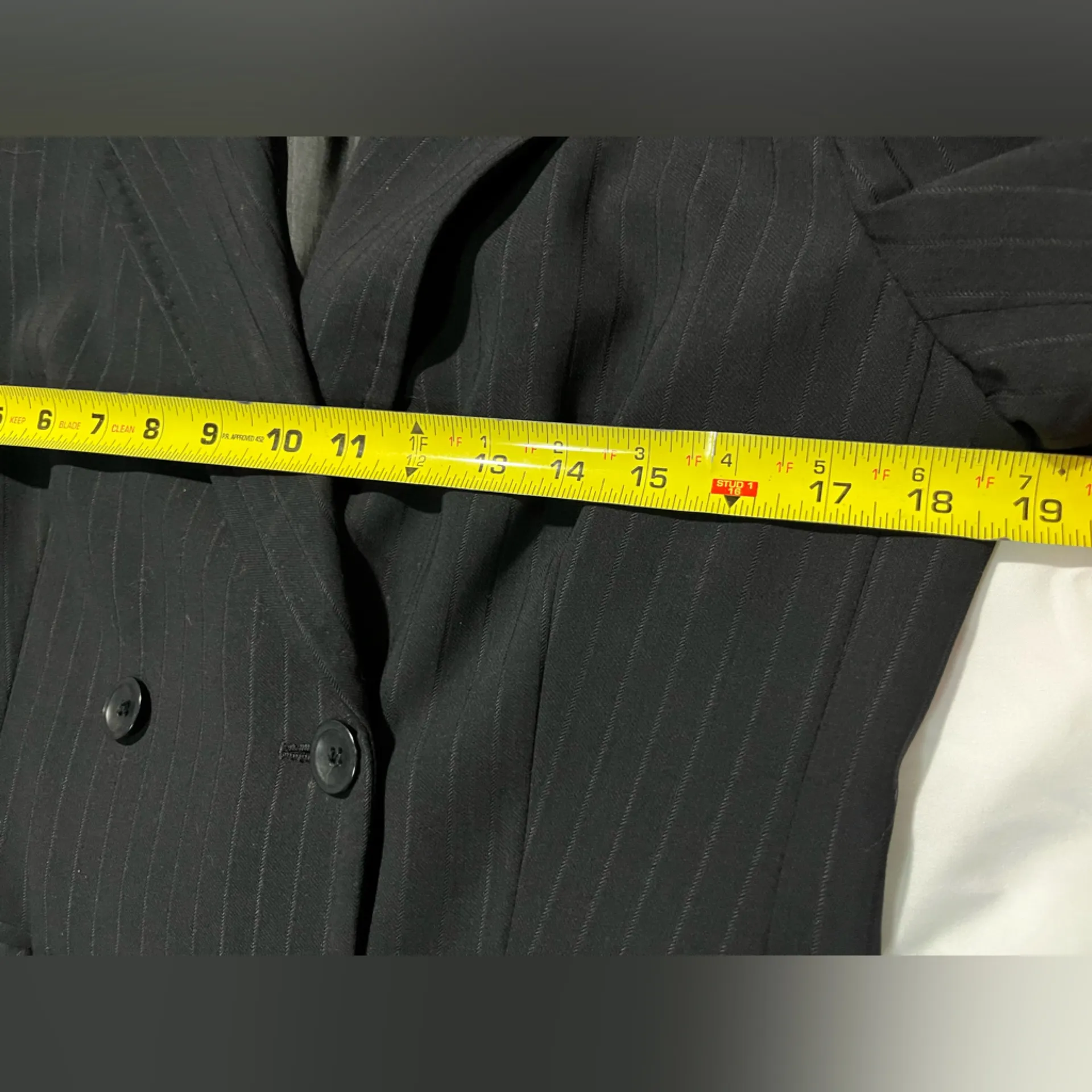 MAX MARA MADE IN ITALY Womens Blazer 100% Virgin Wool. Size 8
Classic Jacket - Image 8