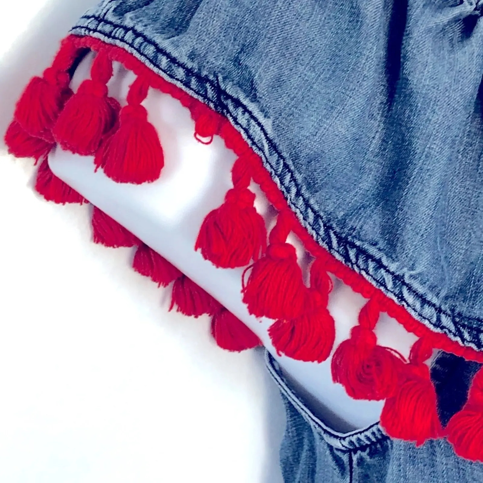 Saks Fifth Avenue Chambray Off Shoulder Tassel Dress Small Blue Red - Image 7