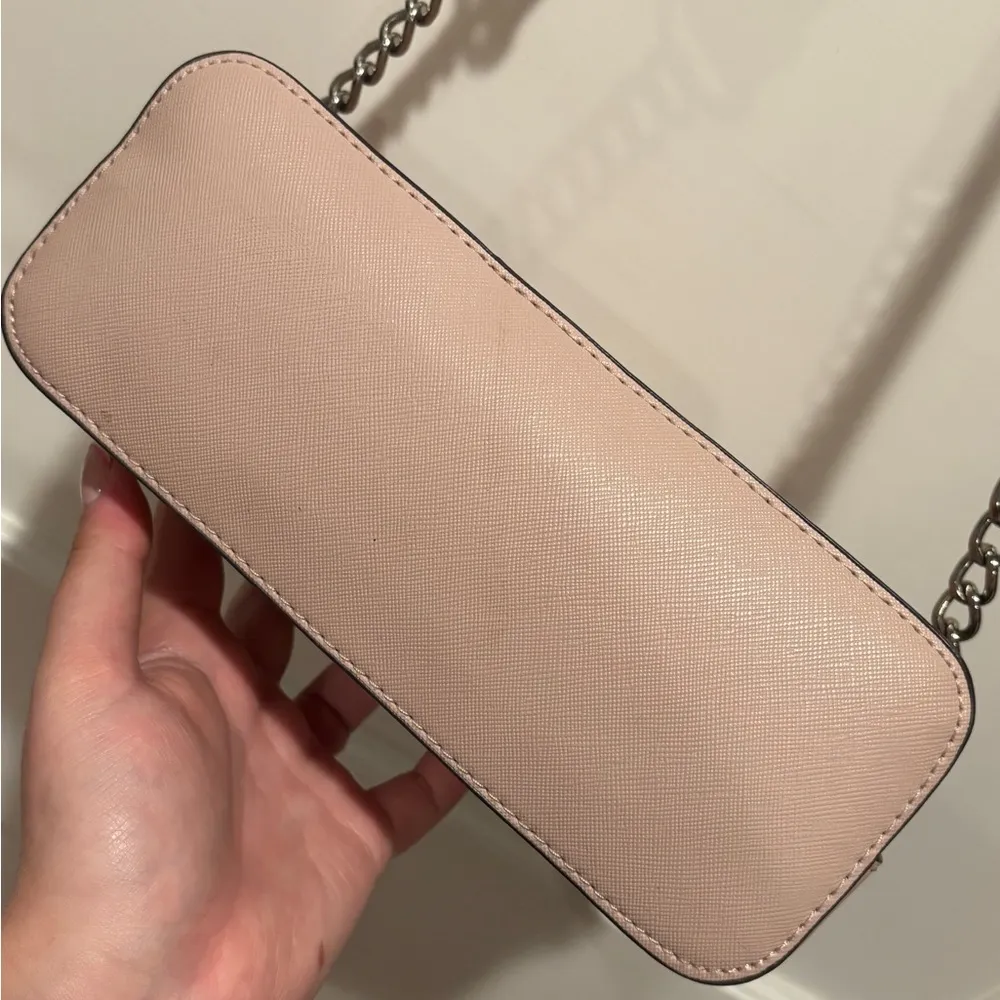 Steve Madden Pink Crossbody Bag with Chain Strap - Image 5