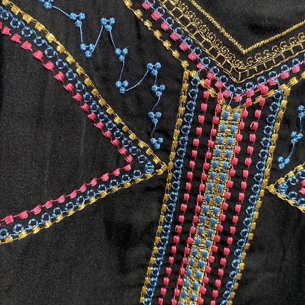 LF Native Rose black crop tiered Elsa top adjustable straps embroidered - Image 2