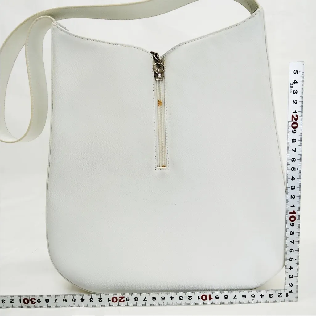Salvatore Ferragamo Tall White Shoulder Bag - Image 2
