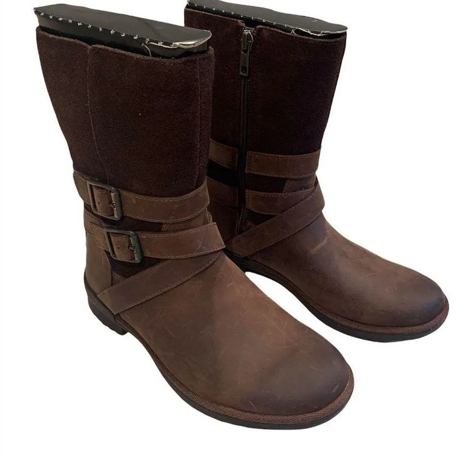NWT, UGG Lorna Boot, Sz 6 - Image 4