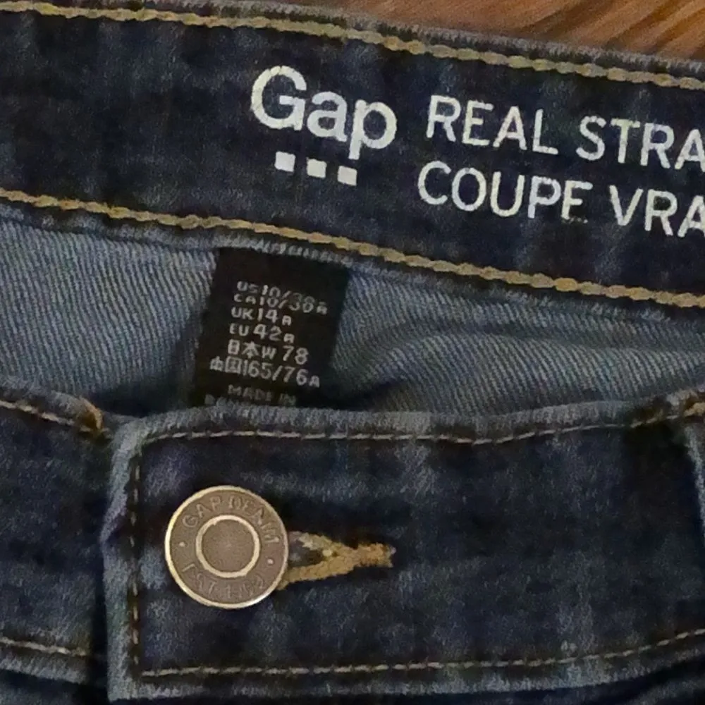GAP Women’s Medium Wash REAL STRAIGHT Denim Low Rise Jeans Sz 10 - Image 7