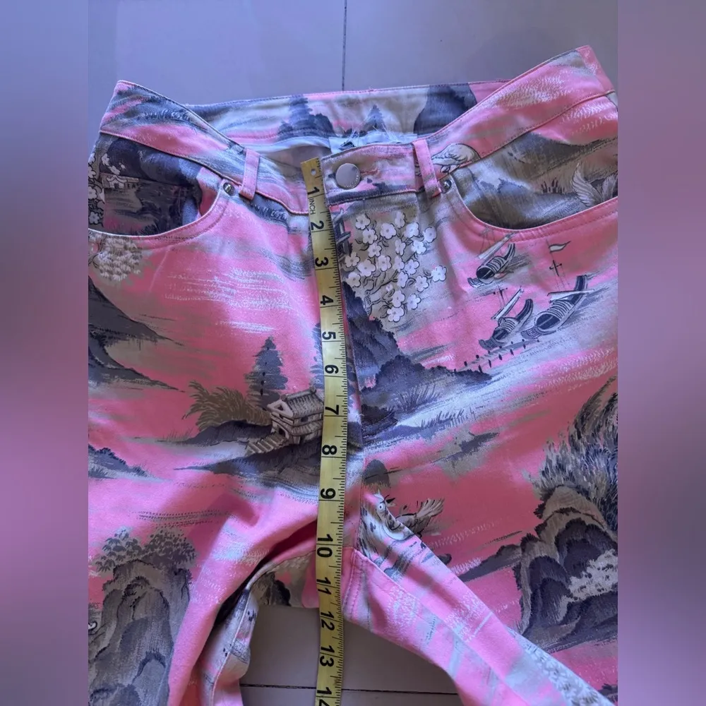 Pink Scenic Print Trousers size 8 zipper stamped floral pink pants pockets - Image 8