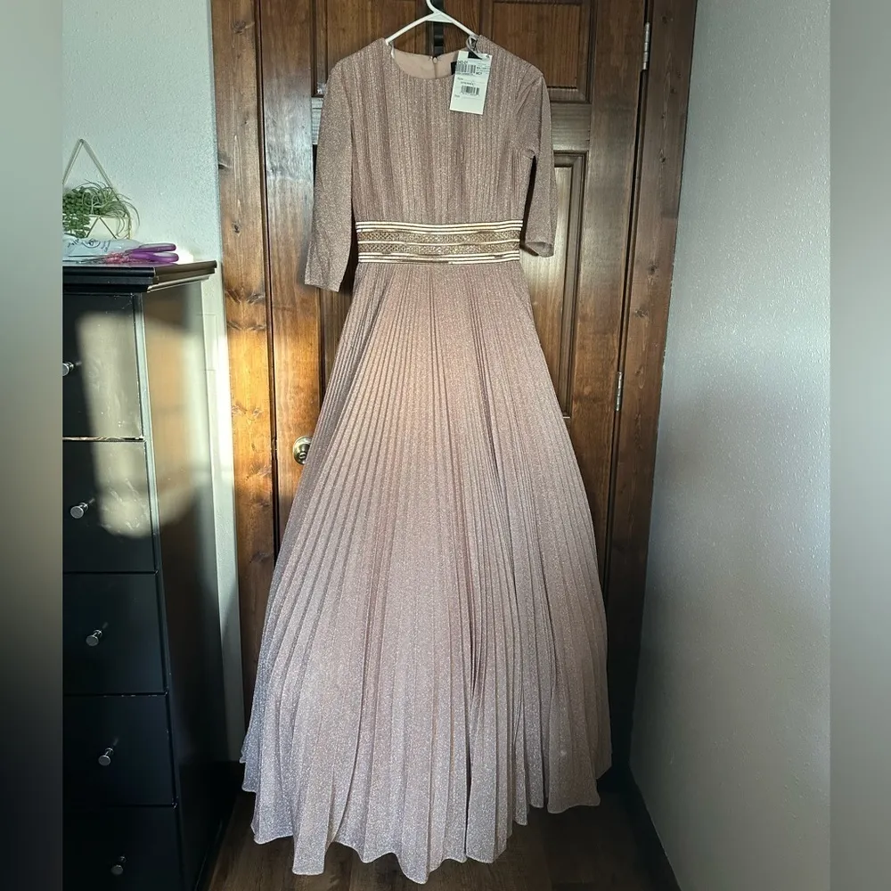 MAC DUGGAL Shimmering Pleated A-Line 3/4 Sleeve Gown - Image 5