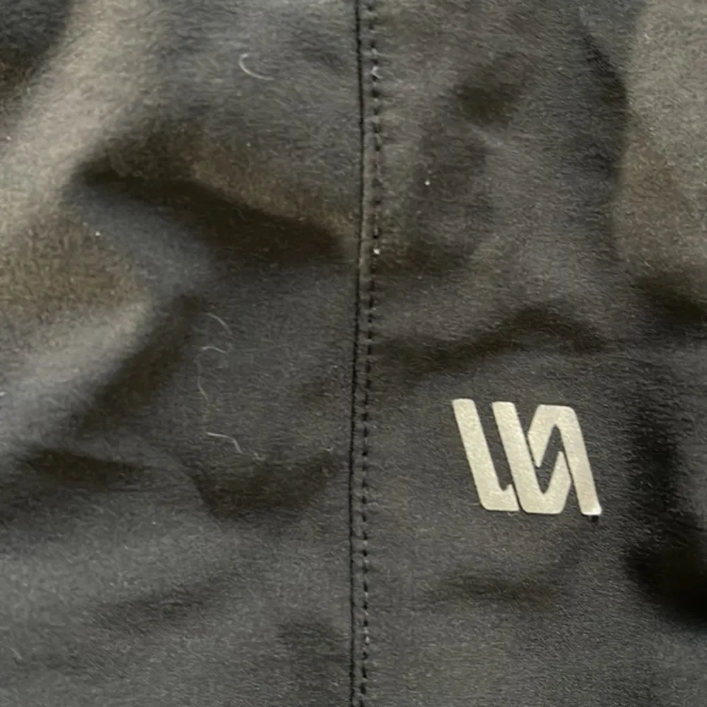 RVCA Black Running Shorts Size Small GUC #7360 - Image 3