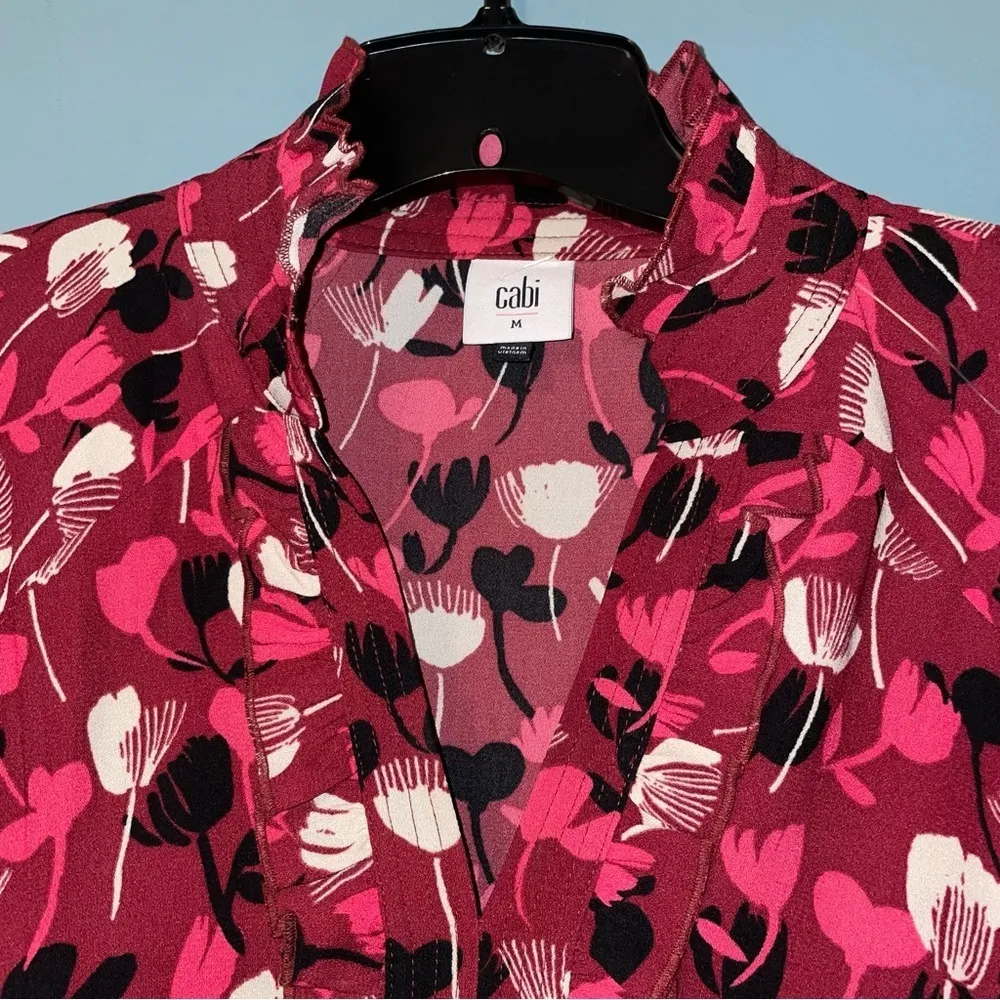 Cabi Corsage Blouse with Bishop Sleeves and Smocking at the Waist Size Medium - Image 3