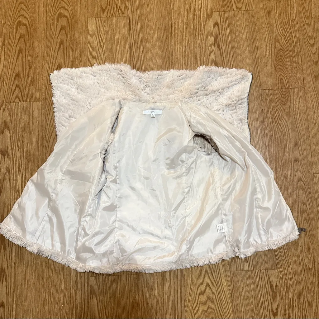 FEVER Womens VEST LUXURIOUS FAUX FUR, COLLAR Zipper, Satin Interior Taupe size S Silver - Image 9