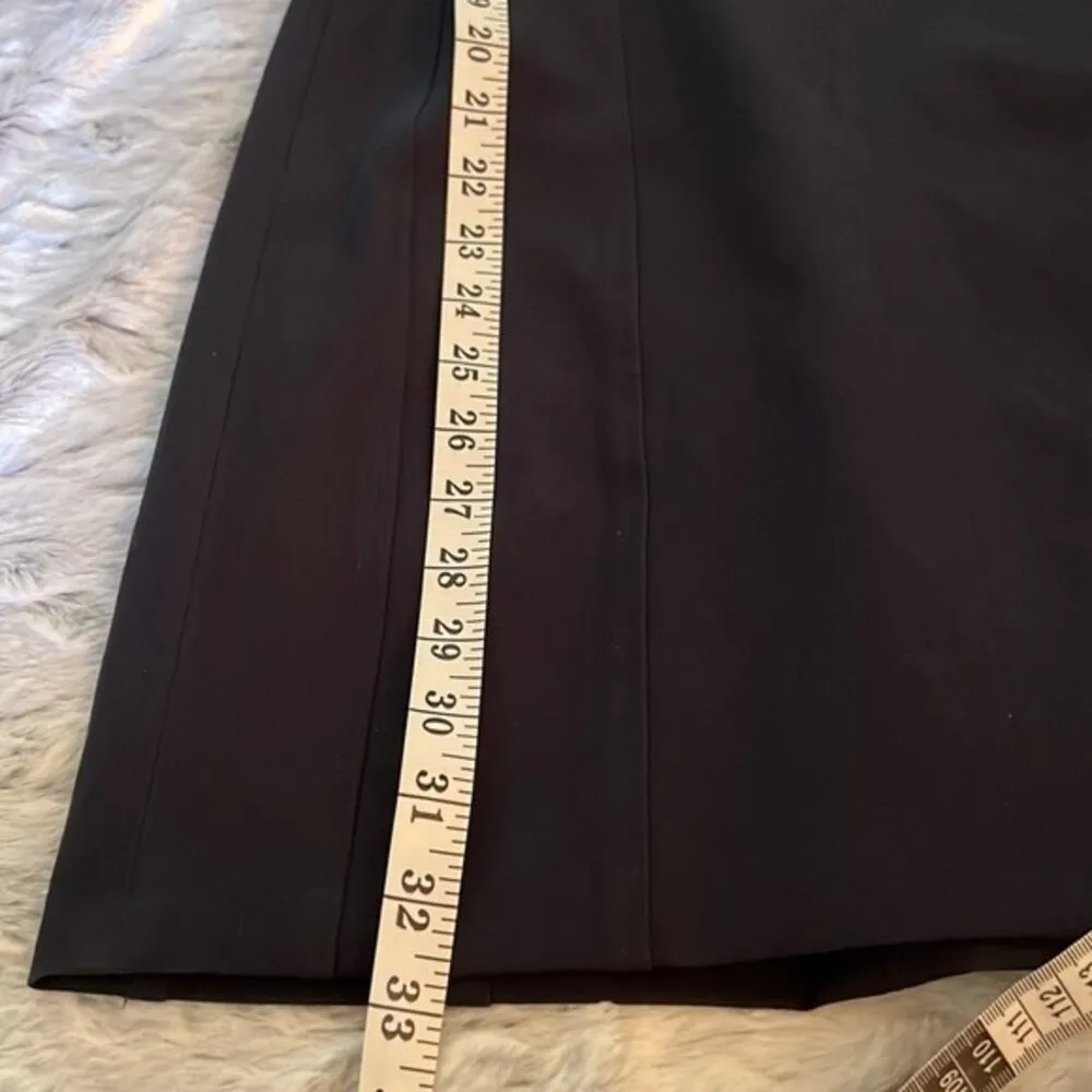 Banana Republic NWT Navy Scalloped Hem V-Neck Dress size 4 - Image 5