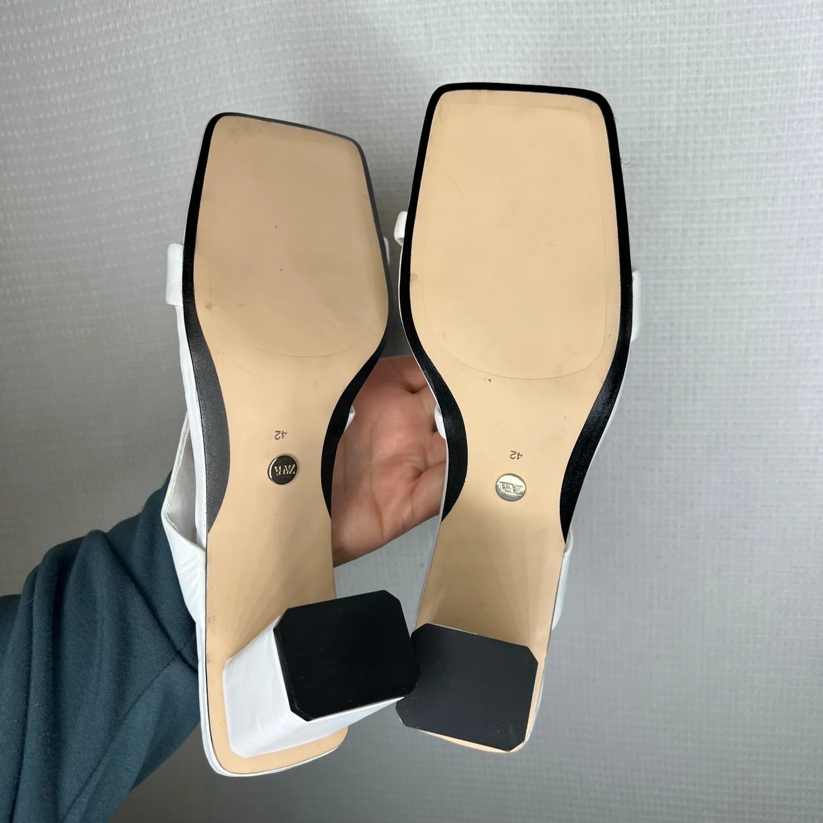 Zara Size 11 White Heeled Mules Sandals Size 42 Block Heel Square Toe Minimalist - Image 5