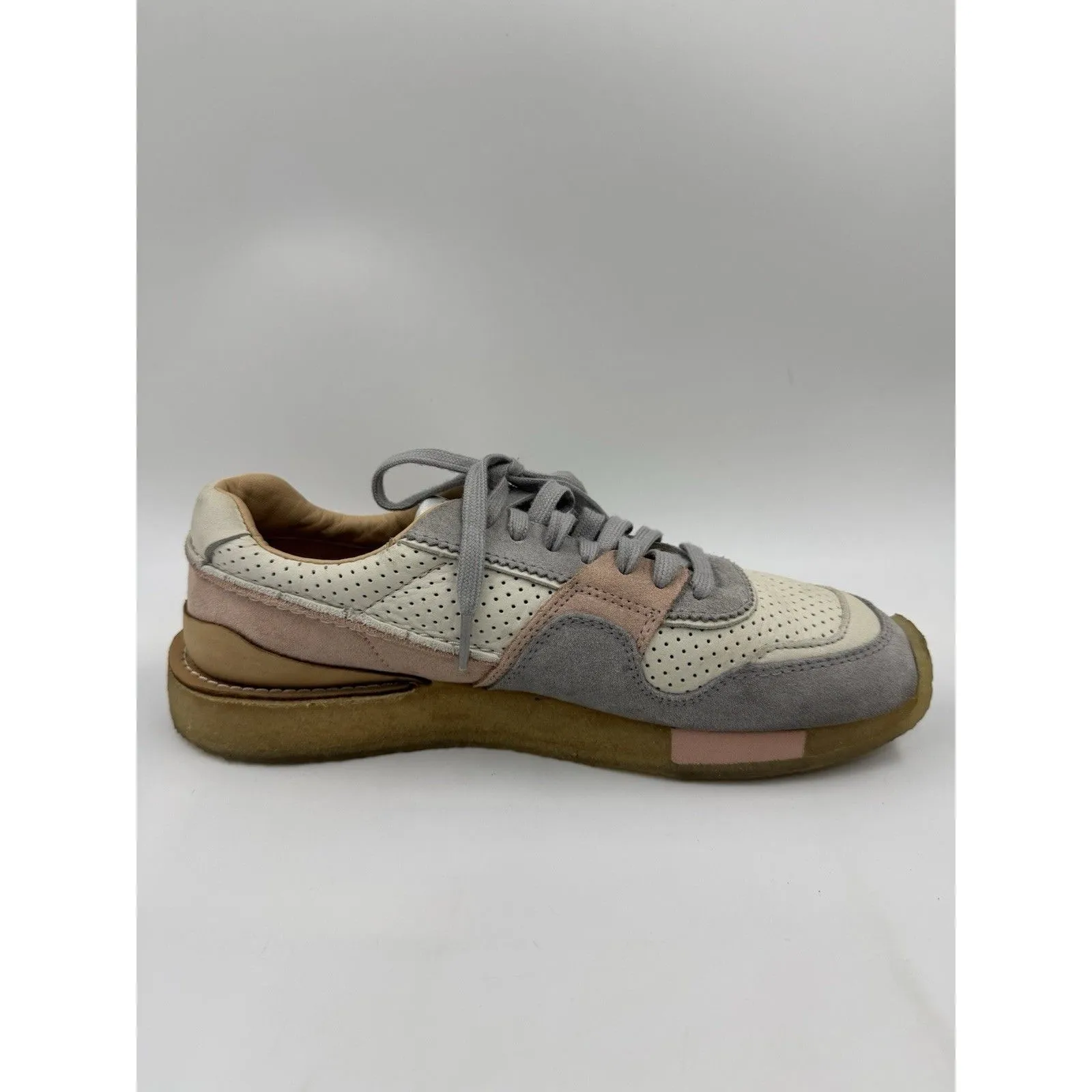 Clarks Originals 1825 Gray White Perforated gum sole Sneaker Shoes Women's 9.5 M - Image 13