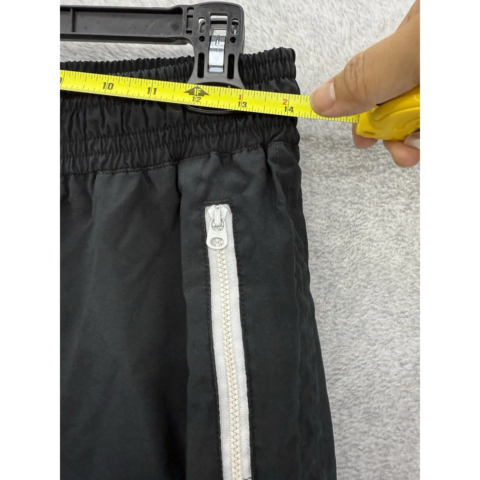 Nike Women' Pants Active Solid Black Track Pants Medium Zip Ankle Pockets Warmup - Image 8