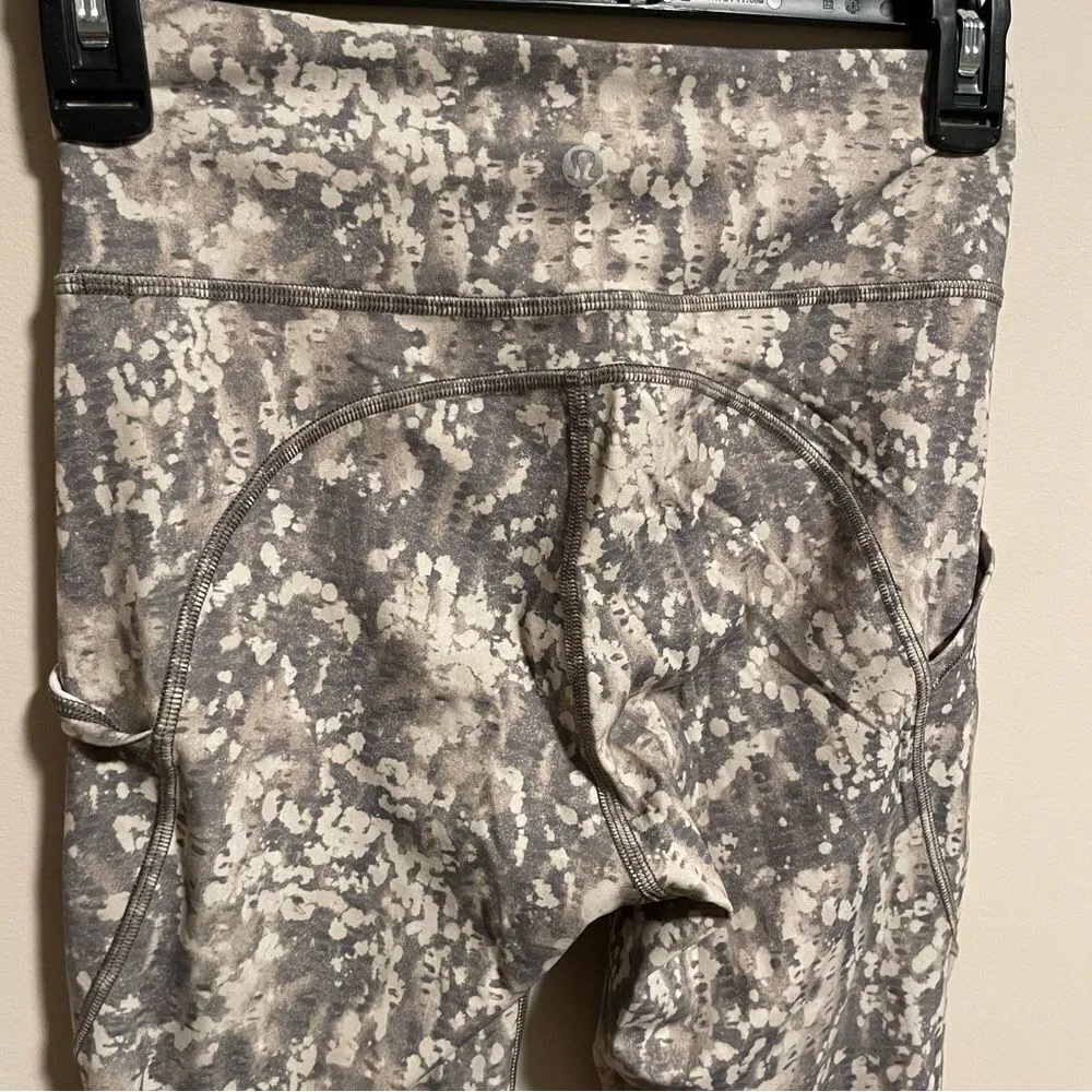 Lululemon Invigorate High-Rise Tight 25" Gritstone White Opal Multi- Size 4 - Image 2