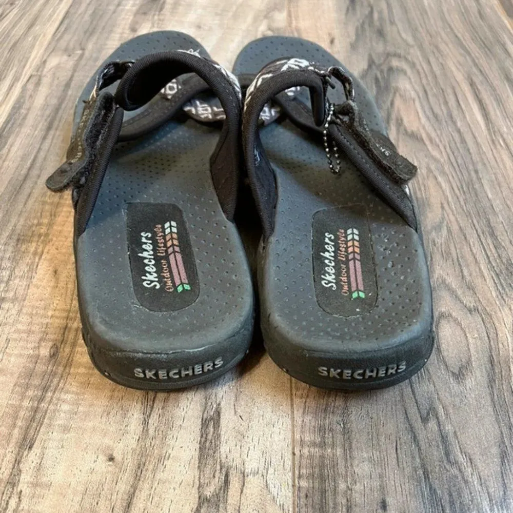 Sketchers size 8 sandals - Image 2