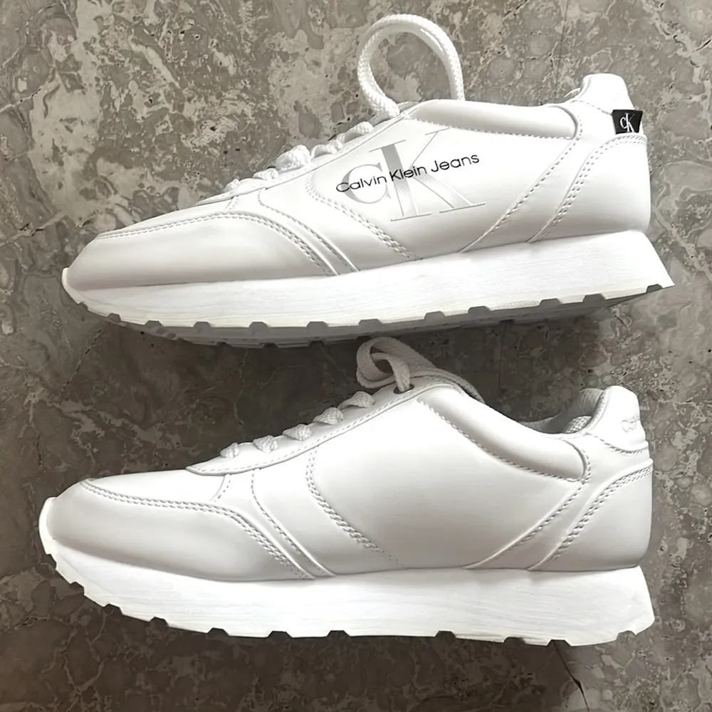 Calvin Klein Jeans Cayle Logo Casual Lace-Up Sneakers White Size 6.5M Retail $89 - Image 8