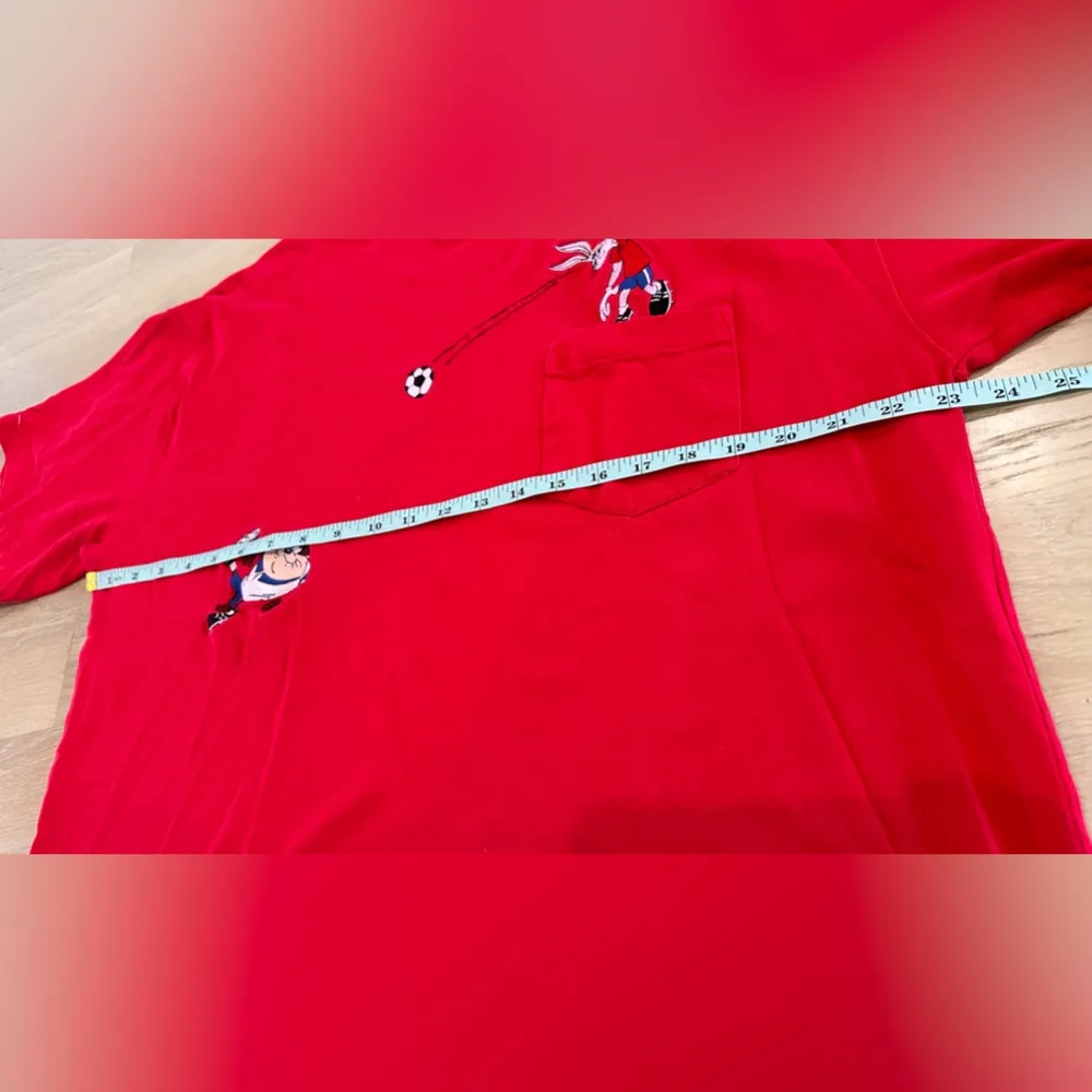 VTG Warner Bros Looney Tunes Bugs Bunny Tasmanian Devil soccer tshirt size XL Red - Image 5