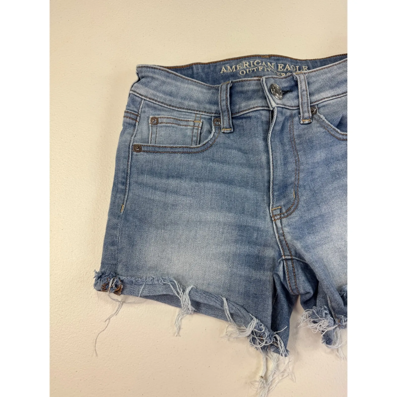 American‎ Eagle Outfitters Denim Shorts Womens Size 0 Light Wash Frayed - Image 2