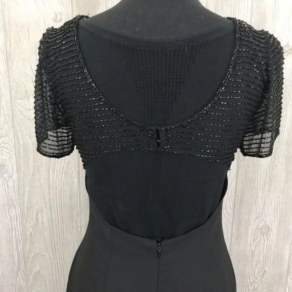 Adrianna Papell evening dress beaded top and short sleeve shoulders fitted gown - Image 4