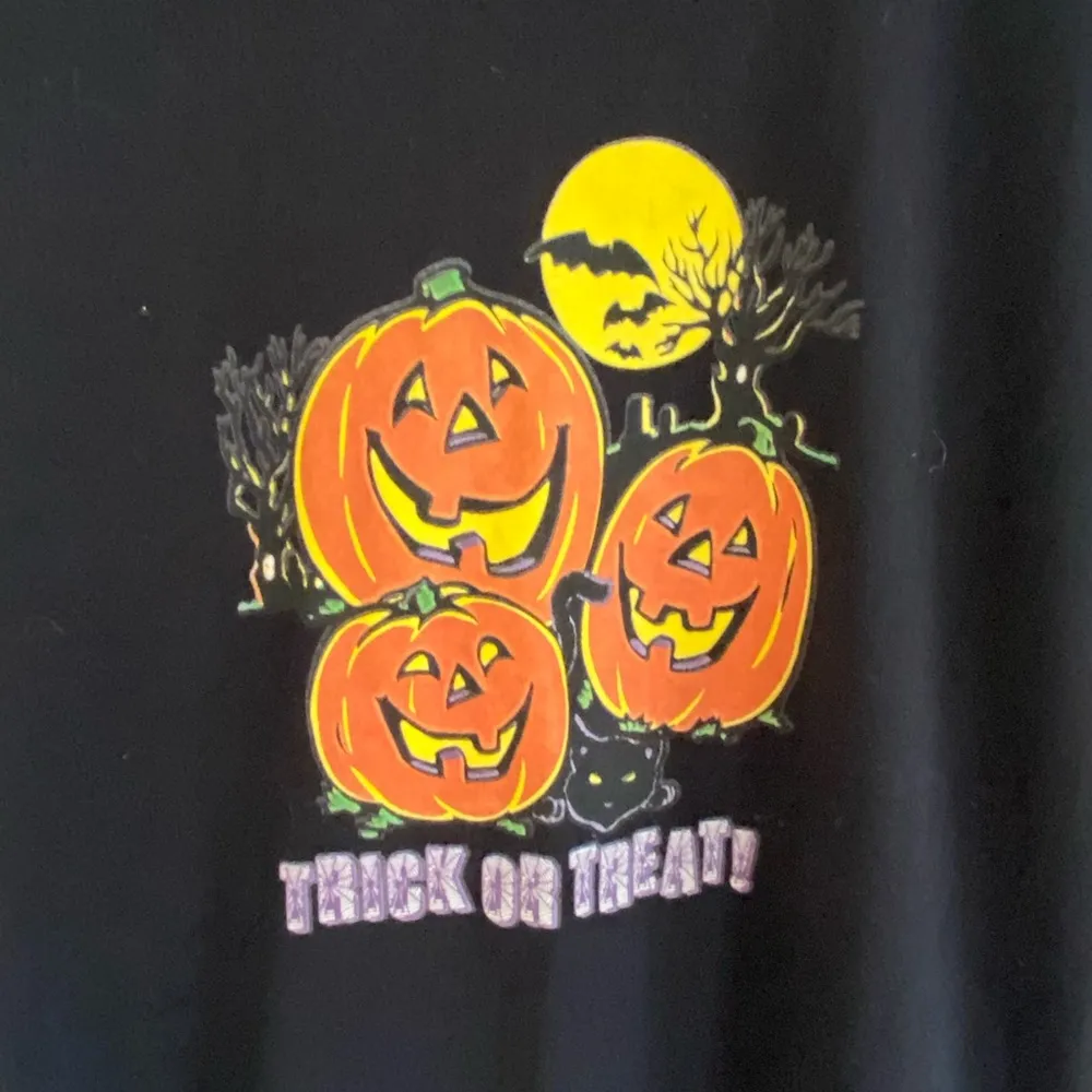 y2k single stitch trick or treat halloween tee / all sport events / small - Image 5