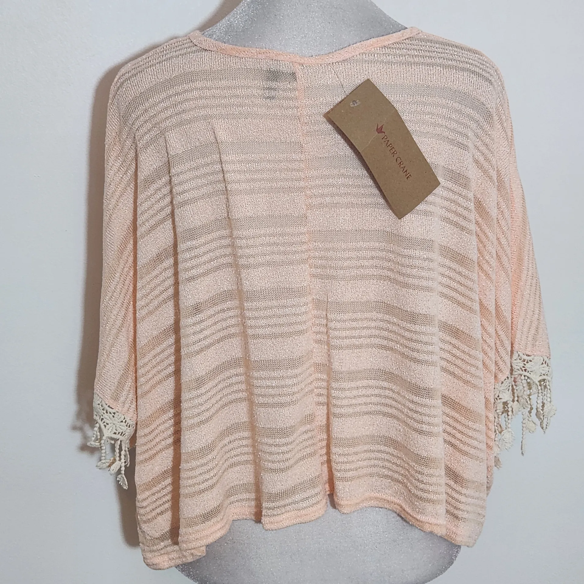 Paper Crane Peach V-Neck Knit Crop Top with Crochet Lace Detail NWT Size Large - Image 4