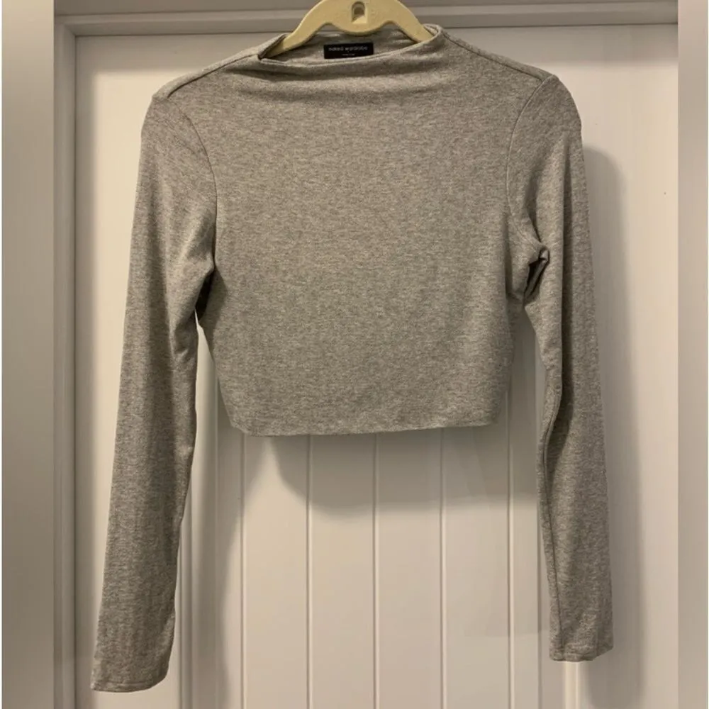 Naked Wardrobe The NW Crop Long Sleeve Crop Top Size Large Gray Nordstrom - Image 2