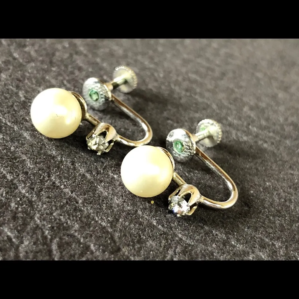 Vtge CROWN TRIFARI Faux Pearl Non Pierced Earrings - Image 3