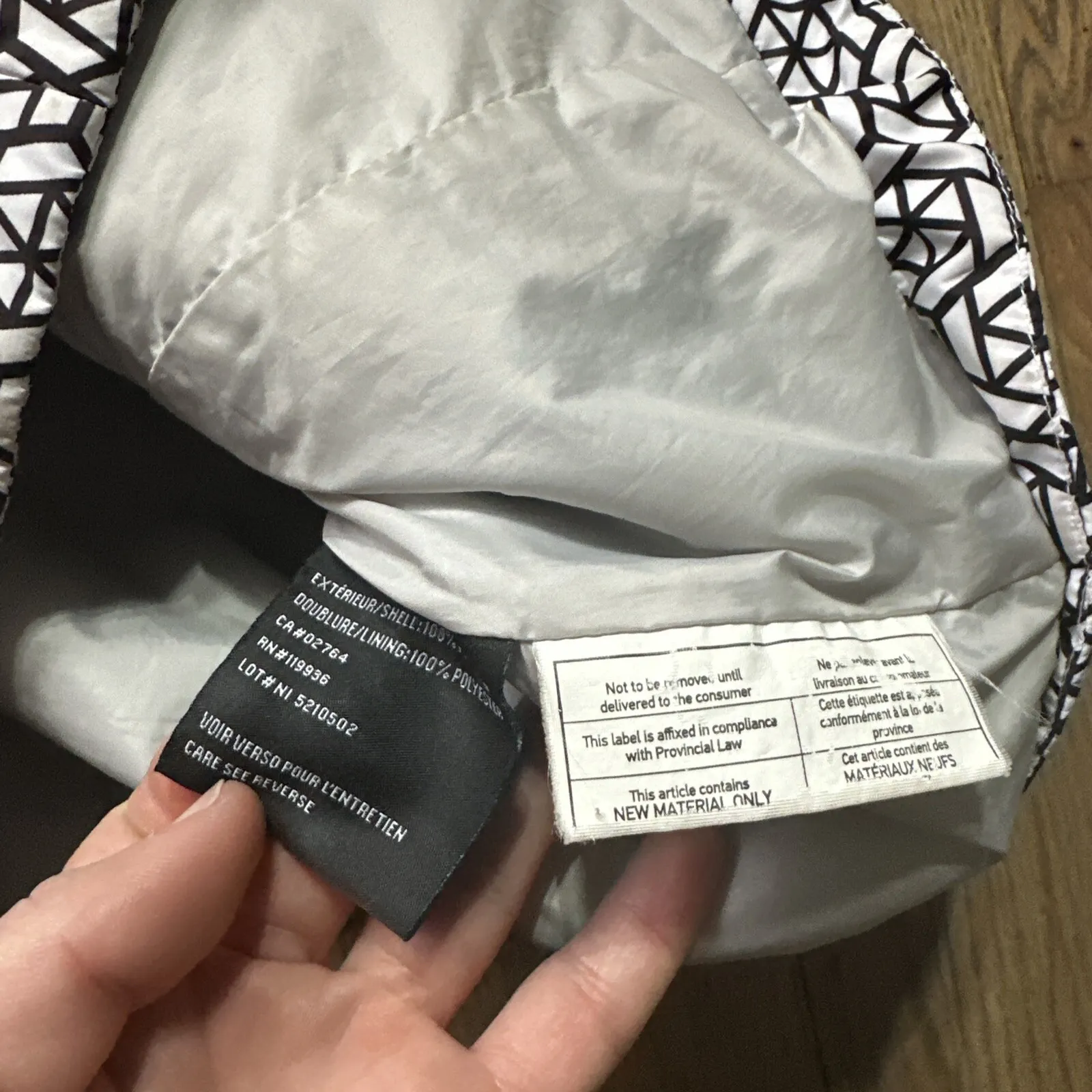 N'VO Women's Sz Small Black White Snake Print Windbreaker Vest Bike Golf - Image 9