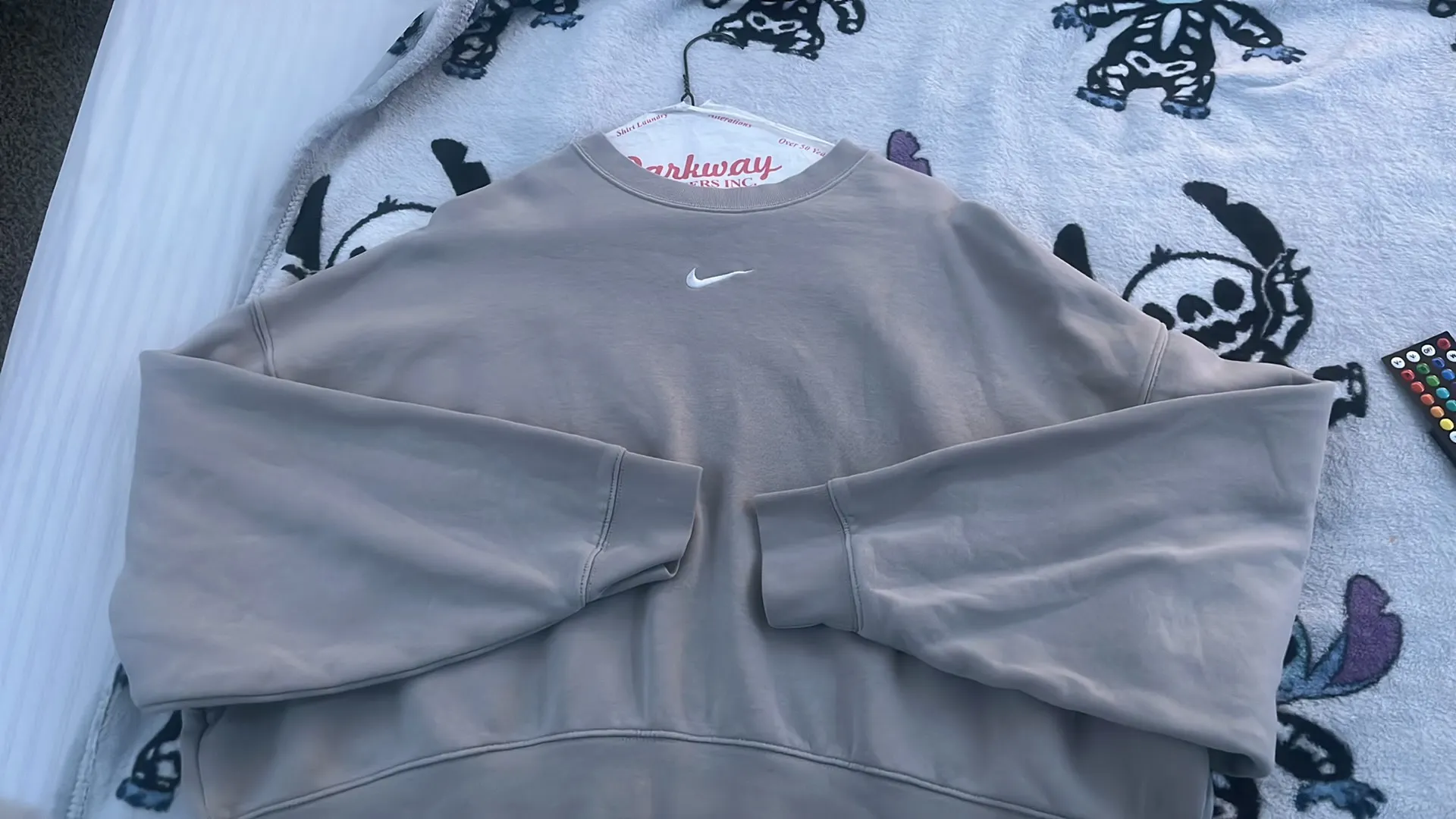 Tan Cropped Nike Sweatshirt - Image 2