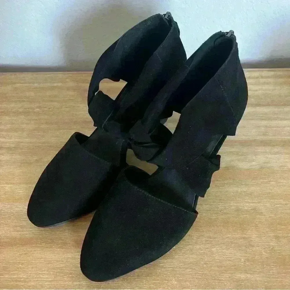 EILEEN FISHER‎ Mary Knotted Black Suede Cutout Kitten Heel Pumps - US 7.5 - Image 5