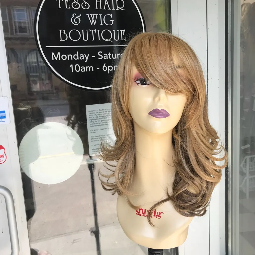 Blonde mix wig brand new bangs - Image 4