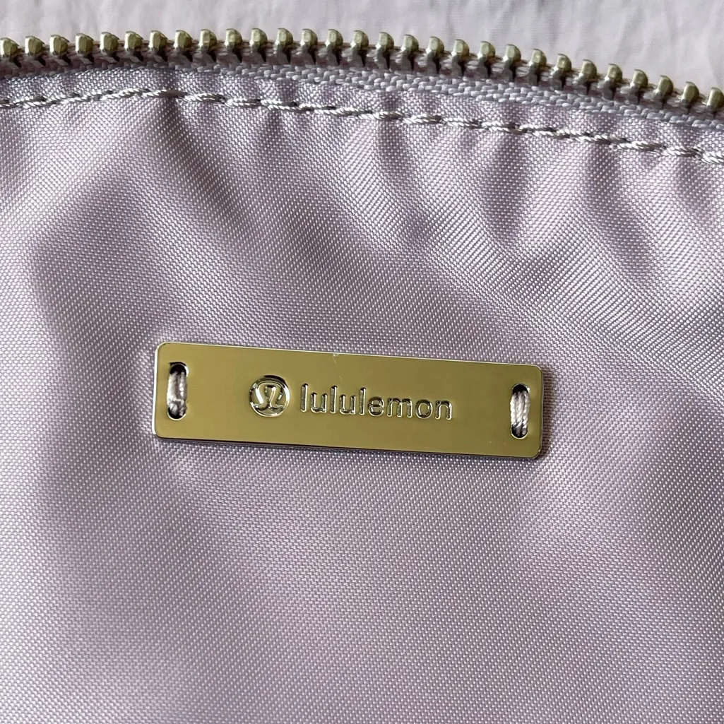 Lululemon All Night Festival Bag Vol 5L in Smoky Blush - Image 9