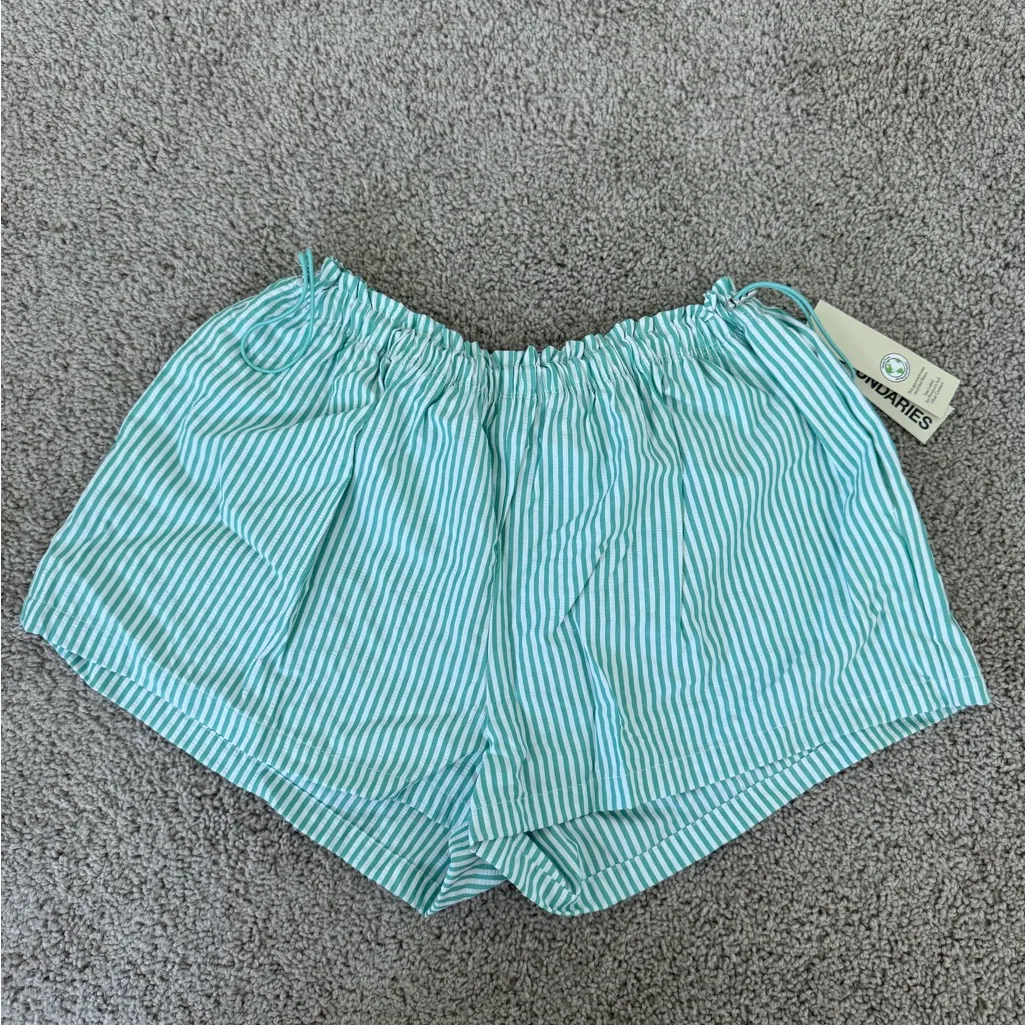 Juniors Seesucker Short w/ adjustable waistband NWT - Image 2