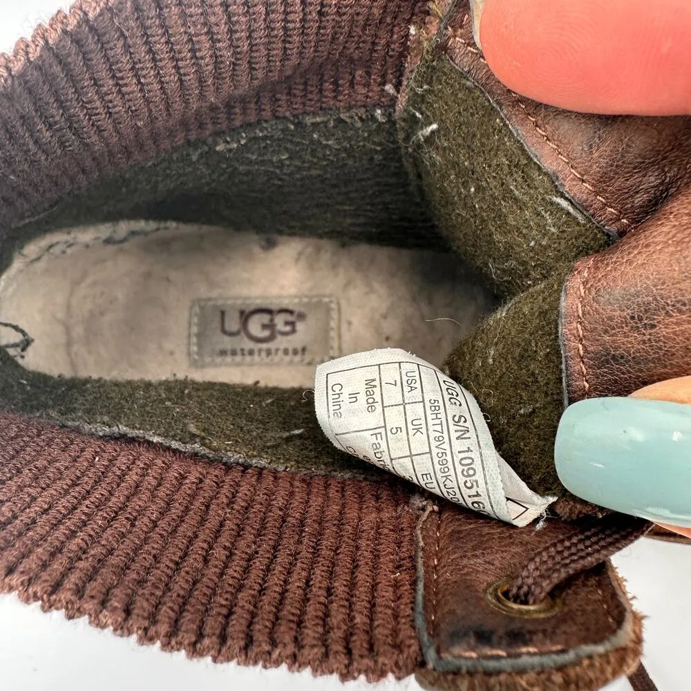 UGG Women's Brown Suede Leather Cayli Duck Boot Shoes Size 7 - Image 5