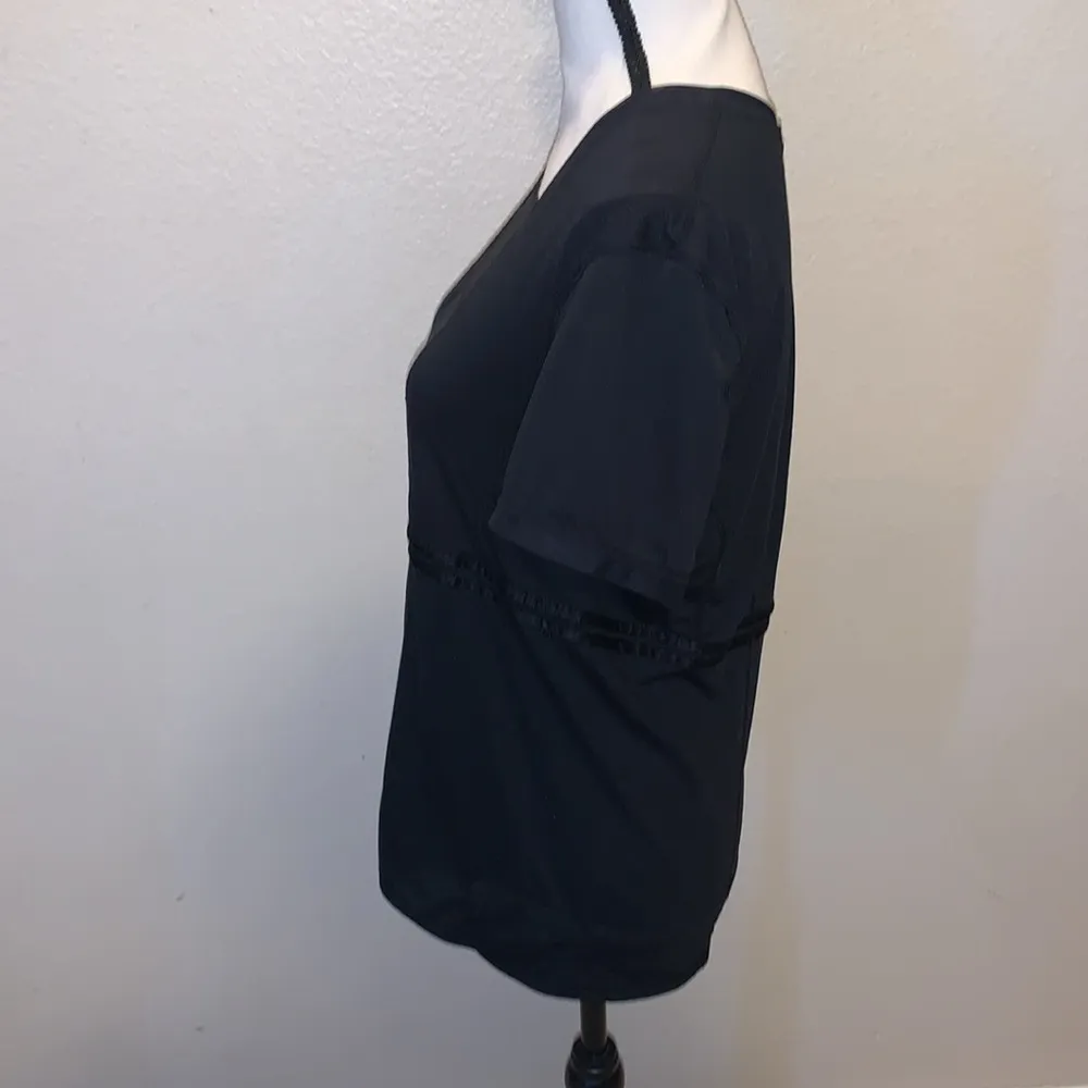 Lululemon black mesh short sleeve athletic shirt - Image 4