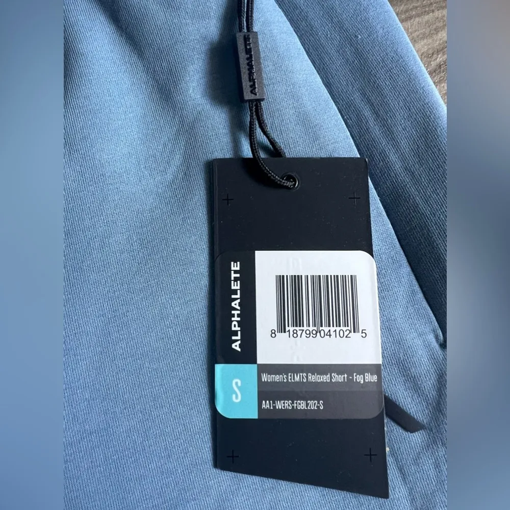 NEW Alphalete Woman’s  ELMTS Relaxed Short - Fog Blue Size small - Image 11