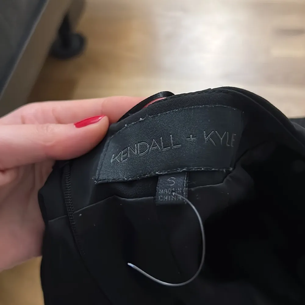 Kendall + kylie black mesh insert open back romper - Image 6