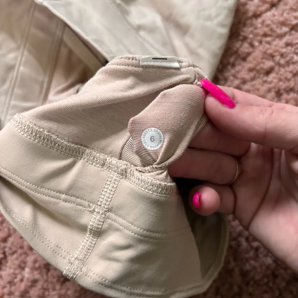 2 Lululemon Longline Energy Bras Women's Size 6 EUC Blue Teal & Tan Beige - Image 5