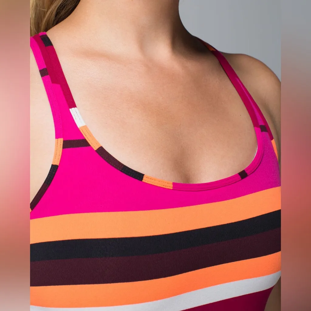 Lululemon Refresh Racer Tank
Blossom Stripe Bumble Berry Ghost - Image 8