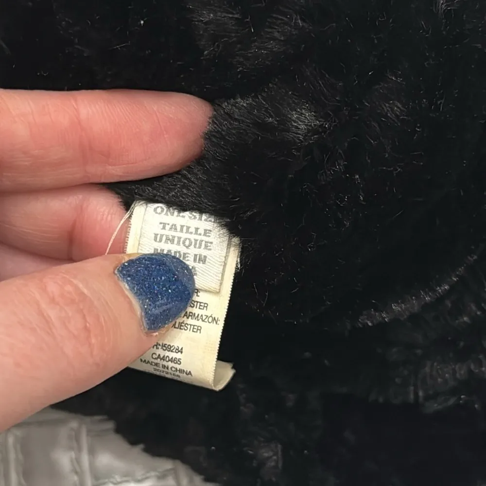 Black Faux Fur Infinity Neck Wrap Scarf Embossed Heart Pattern - Image 7